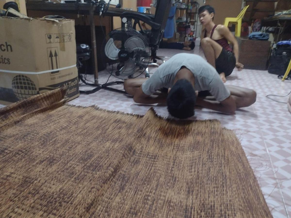 Mae Sot Commune Luaran gambar