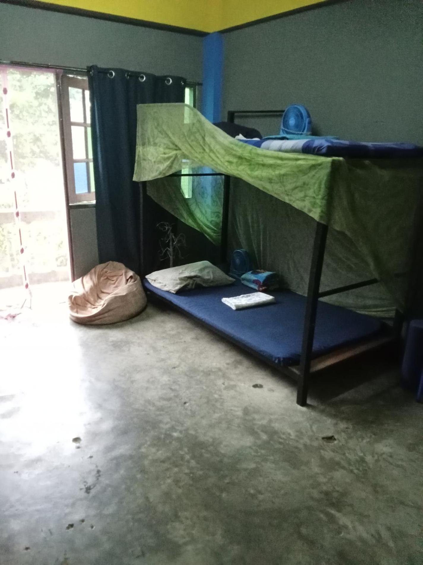 Mae Sot Commune Luaran gambar